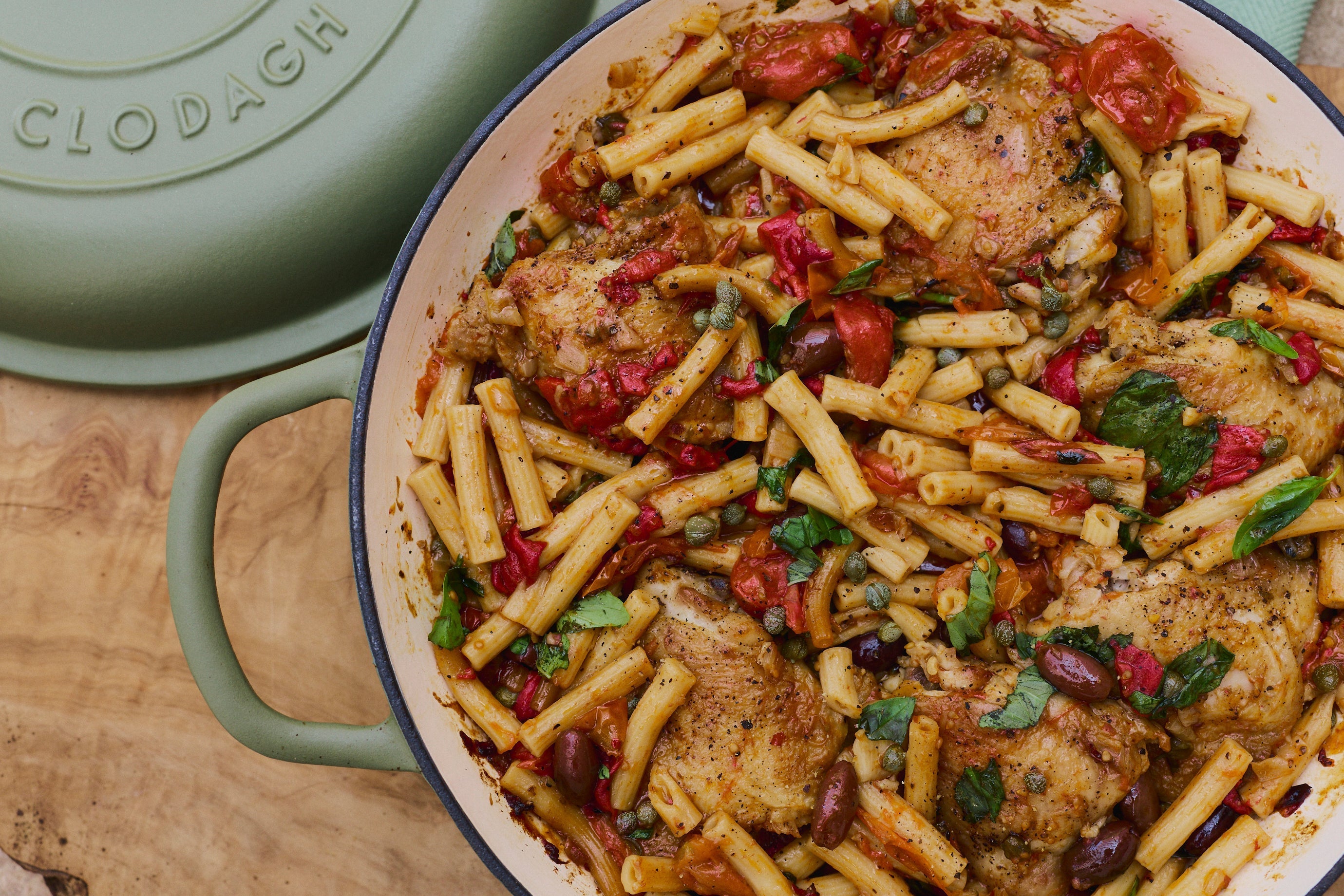 ONE PAN SUMMER CHICKEN WITH TOMATOES, OLIVES & ORZO PASTA