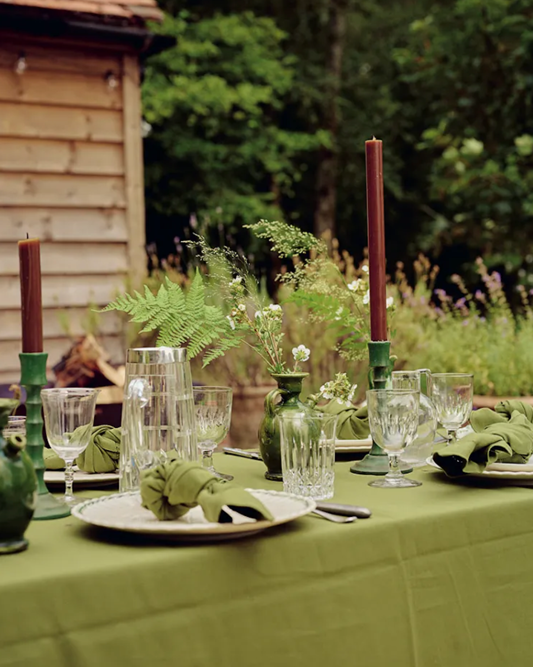 Broadspear Green Table Linen Set