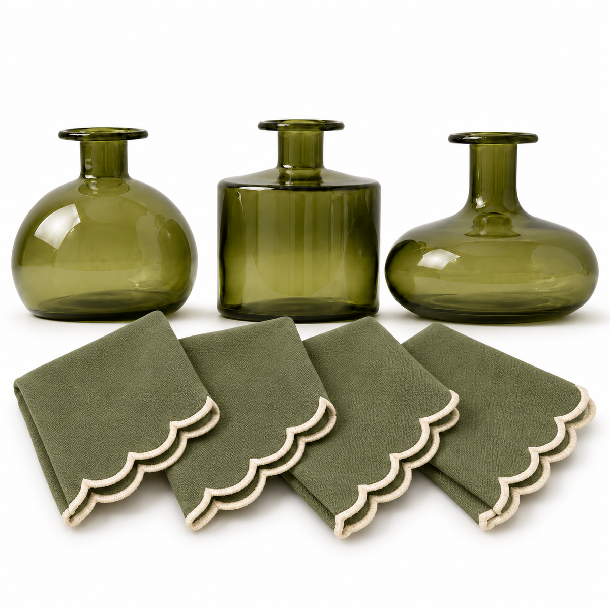 Broadspear Green Vases & Green Scalloped Napkins Set